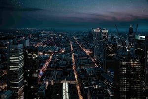 bru-no-night-7683839_11zon (1)